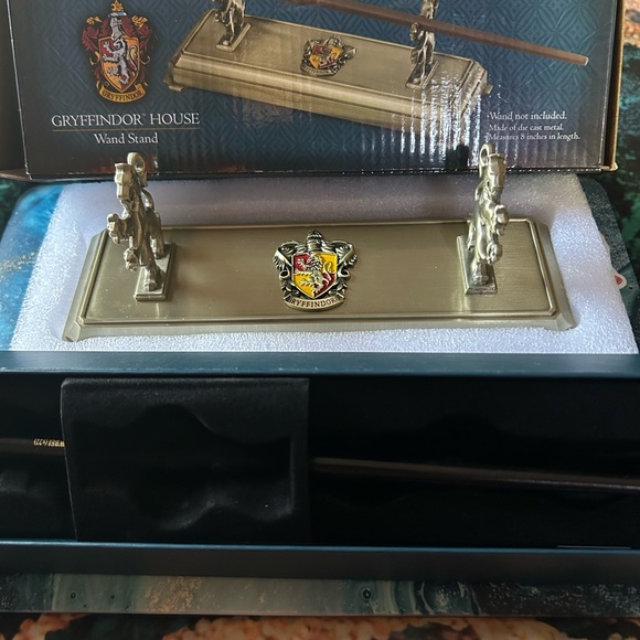 Harry Potter World- Wand and Wand Stand. NWOT directly from Universal Studio’s! - Picture 6 of 8